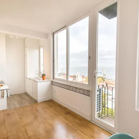 Lägenhet Lovelystay Luminous Flat W River View *