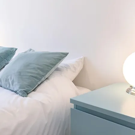 Lovelystay Luminous Flat W River View Διαμέρισμα